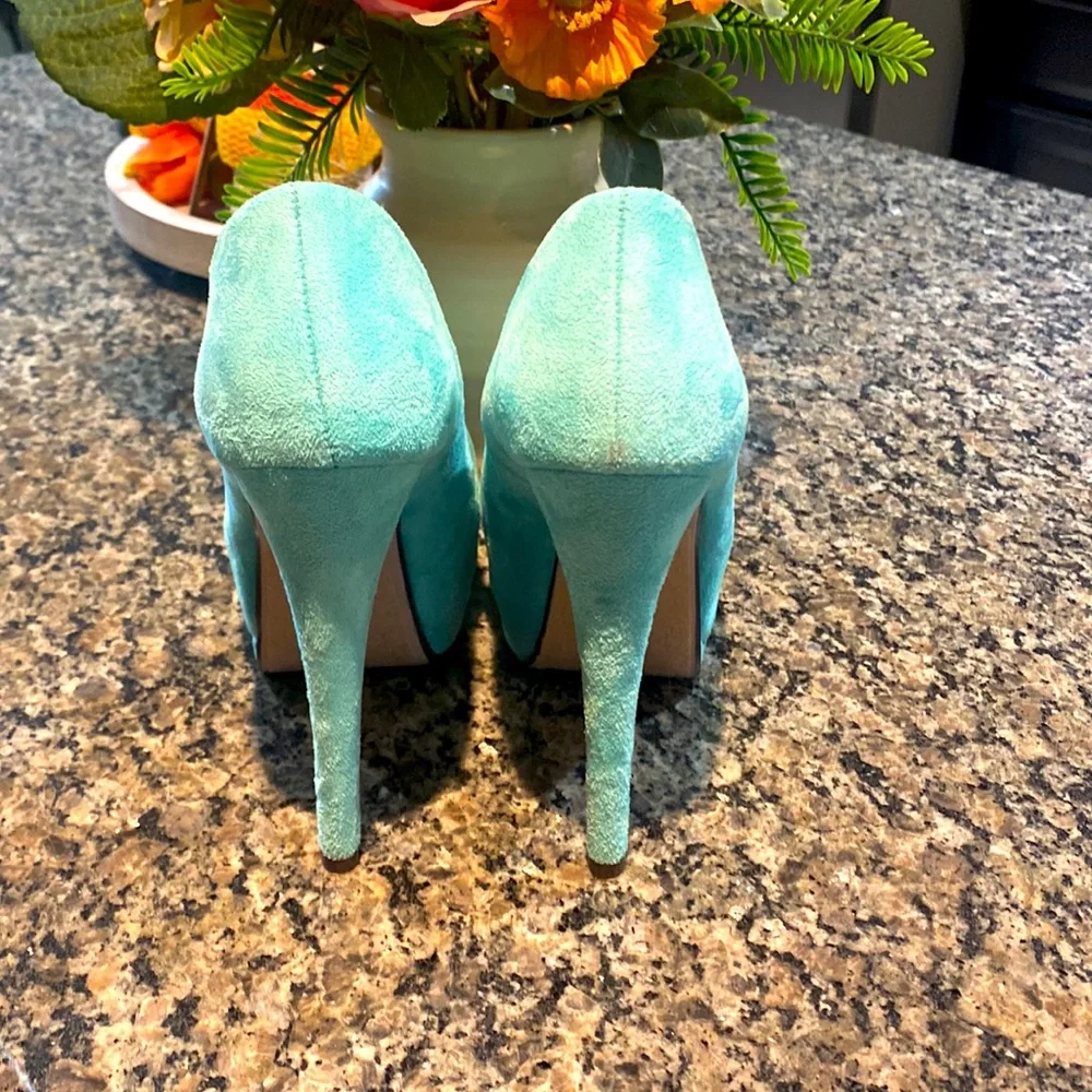 PAPRIKA Turqoise Suede Open toe 4+ inch heels. Gently worn twice. Size 7!